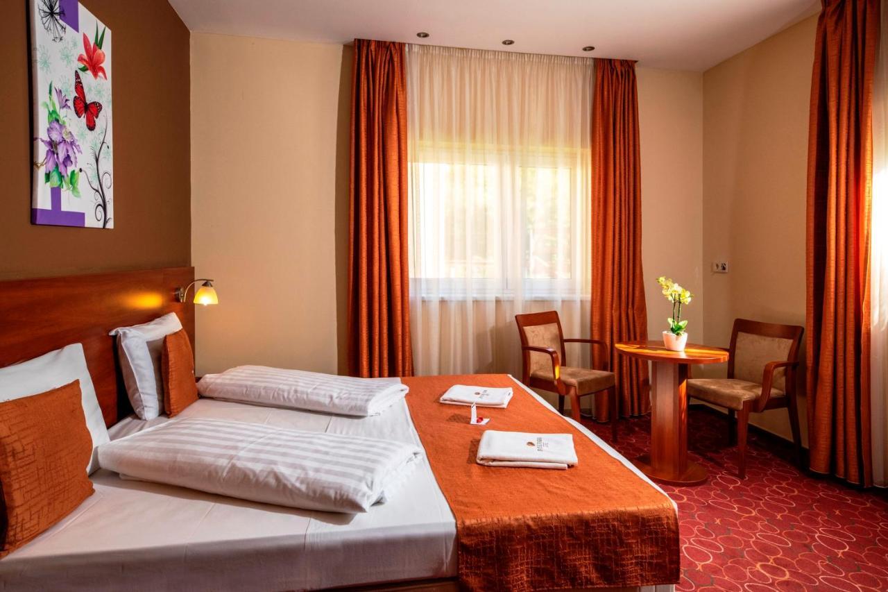 Patak Park Hotel - Adults Only Visegrad Bagian luar foto