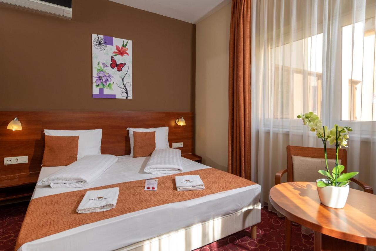 Patak Park Hotel - Adults Only Visegrad Bagian luar foto